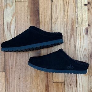 ALO Yoga Black Women's Slippers